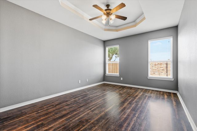 629 Lake City Drive, Lewisville, TX 75056