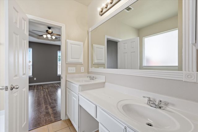 629 Lake City Drive, Lewisville, TX 75056
