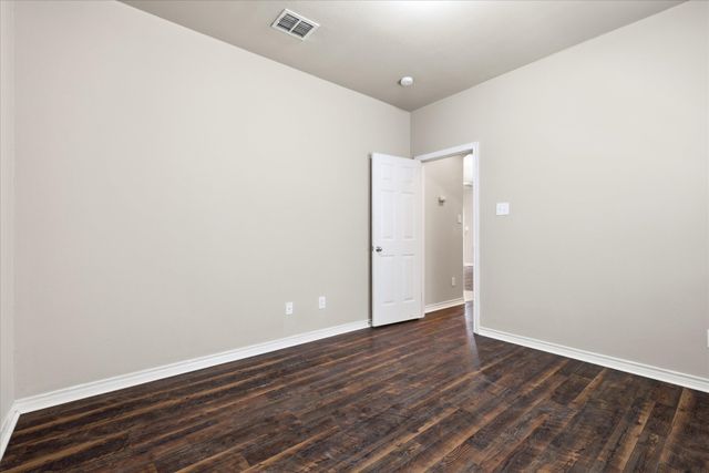 629 Lake City Drive, Lewisville, TX 75056