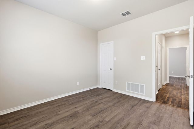 629 Lake City Drive, Lewisville, TX 75056