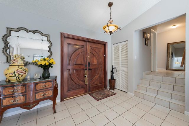 11724 SW 95th St, Miami, FL 33186