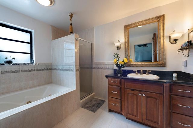 11724 SW 95th St, Miami, FL 33186