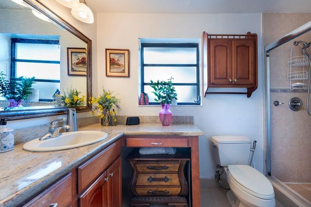 11724 SW 95th St, Miami, FL 33186