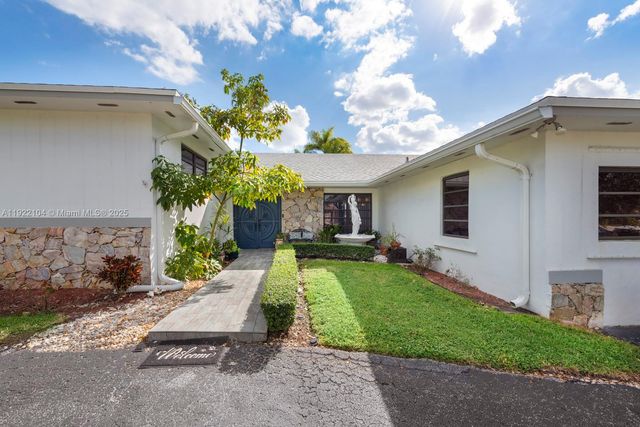 11724 SW 95th St, Miami, FL 33186