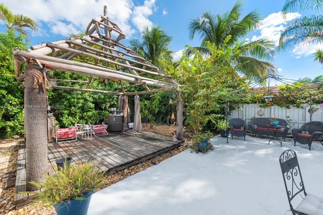 11724 SW 95th St, Miami, FL 33186