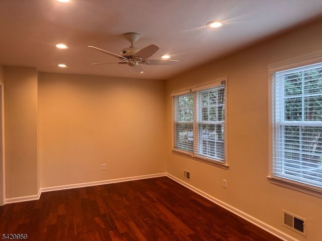 86 Franklin Ct, Raritan Twp., NJ 08822