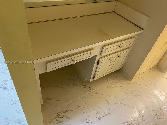 555 NE 123rd St 212-B, North Miami, FL 33161