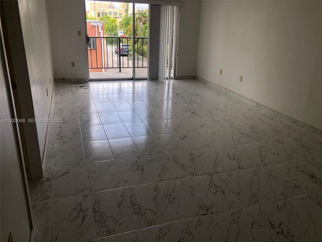 555 NE 123rd St 212-B, North Miami, FL 33161