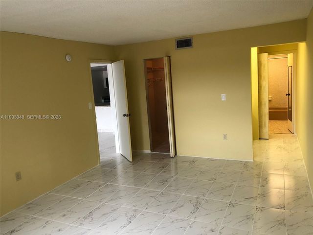 555 NE 123rd St 212-B, North Miami, FL 33161