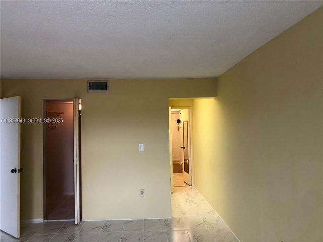 555 NE 123rd St 212-B, North Miami, FL 33161