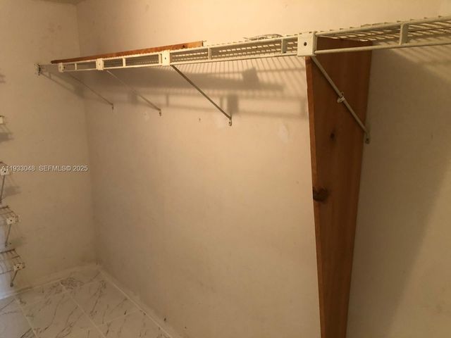 555 NE 123rd St 212-B, North Miami, FL 33161