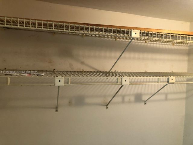 555 NE 123rd St 212-B, North Miami, FL 33161