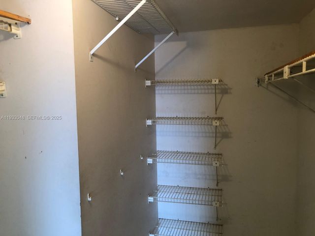 555 NE 123rd St 212-B, North Miami, FL 33161