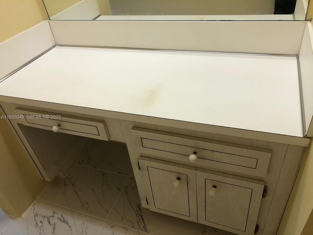 555 NE 123rd St 212-B, North Miami, FL 33161