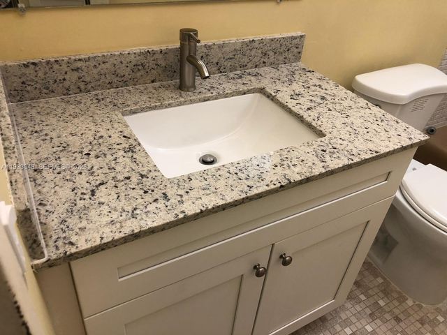 555 NE 123rd St 212-B, North Miami, FL 33161