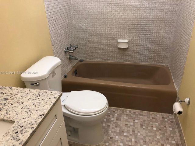 555 NE 123rd St 212-B, North Miami, FL 33161