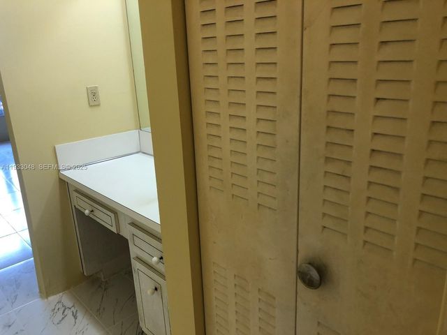 555 NE 123rd St 212-B, North Miami, FL 33161