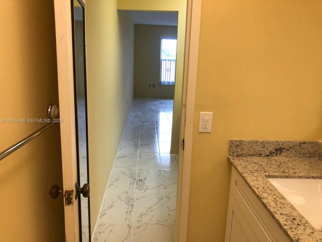 555 NE 123rd St 212-B, North Miami, FL 33161