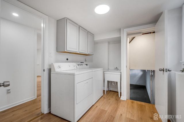 33 Larchmont Road, Edison, NJ 08837