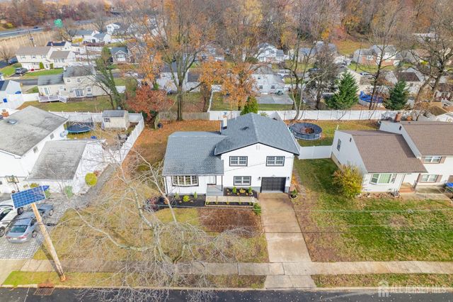 33 Larchmont Road, Edison, NJ 08837