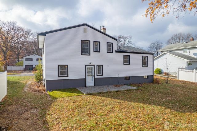 33 Larchmont Road, Edison, NJ 08837