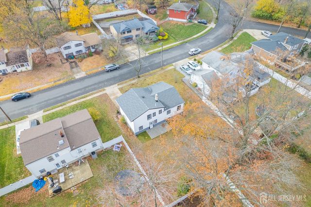 33 Larchmont Road, Edison, NJ 08837