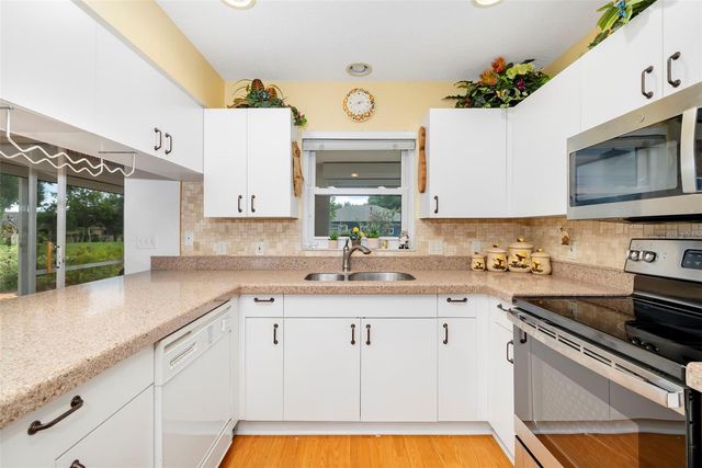 2062 OLD ARBOR COURT, Sarasota, FL 34232