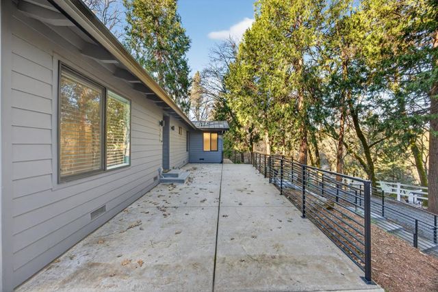 745 Crother Rd, Meadow Vista, CA 95722