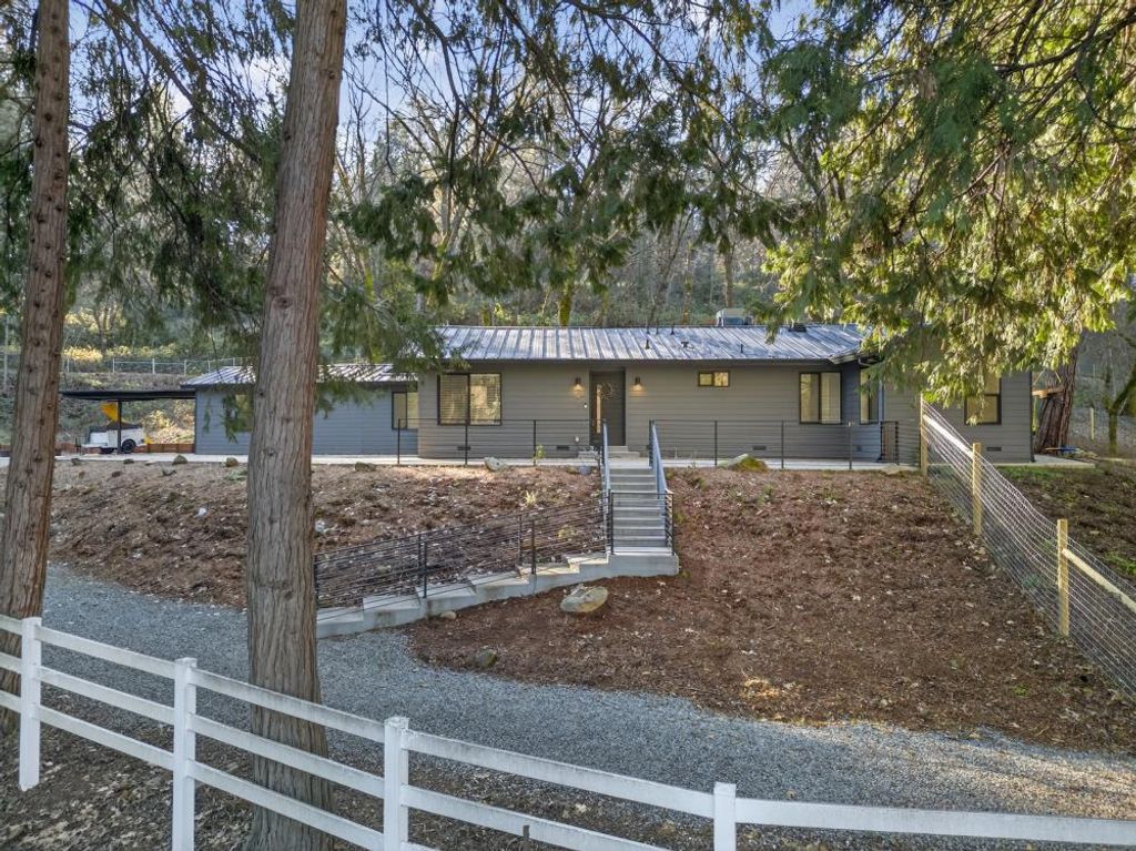 745 Crother Rd, Meadow Vista, CA 95722