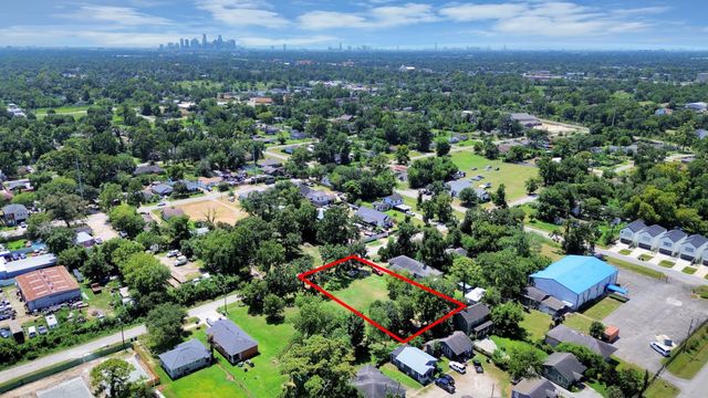 4713 Tronewood Street, Houston, TX 77016