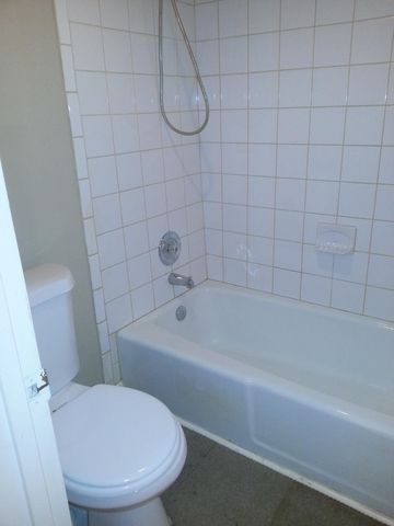 2 Hickory Ct, Antioch, TN 37013