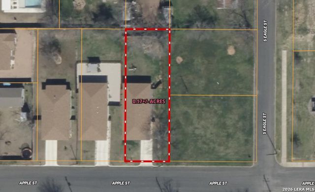 924 Apple, Fredericksburg, TX 78624