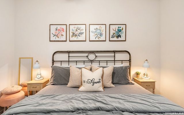 924 Apple, Fredericksburg, TX 78624