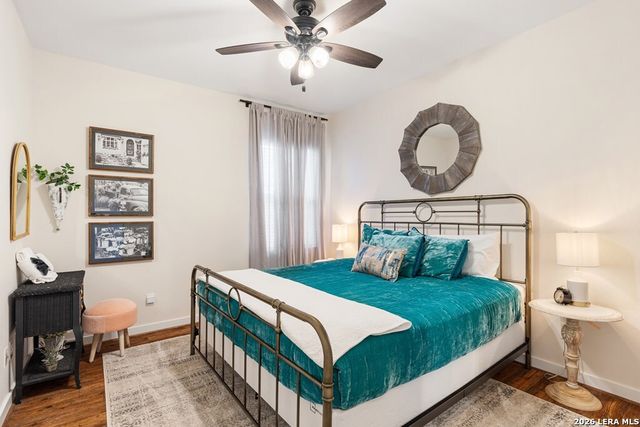 924 Apple, Fredericksburg, TX 78624