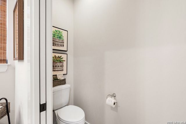 924 Apple, Fredericksburg, TX 78624