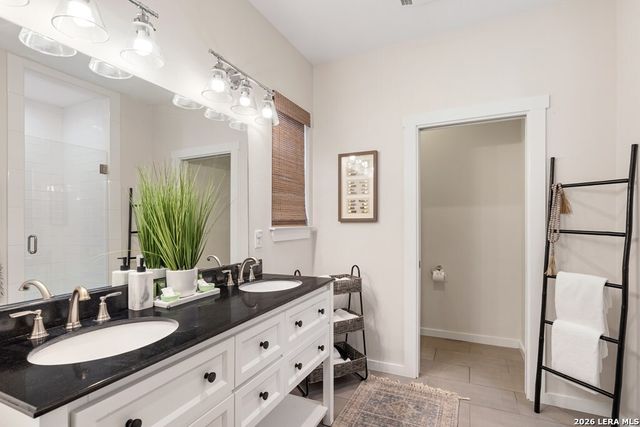 924 Apple, Fredericksburg, TX 78624