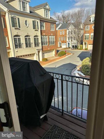 1607 SENECA AVE, Mclean, VA 22102