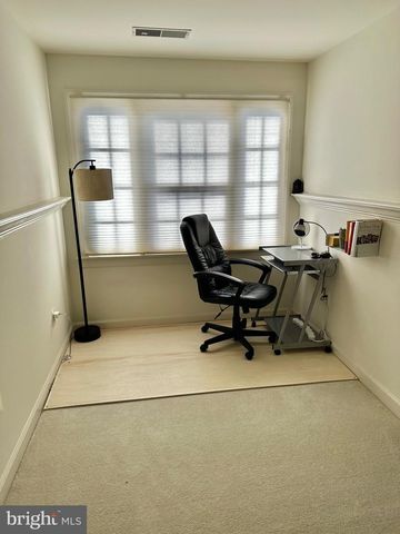 1607 SENECA AVE, Mclean, VA 22102