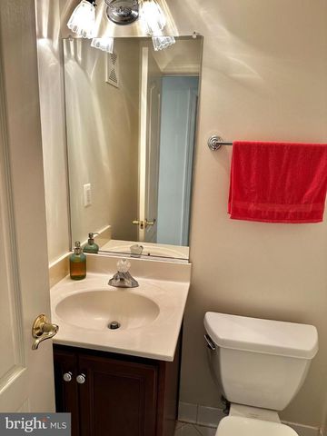 1607 SENECA AVE, Mclean, VA 22102