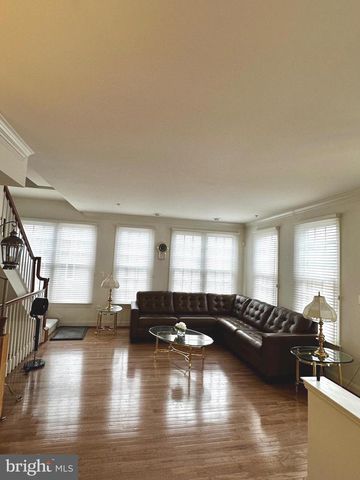 1607 SENECA AVE, Mclean, VA 22102