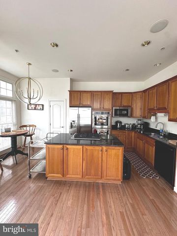 1607 SENECA AVE, Mclean, VA 22102