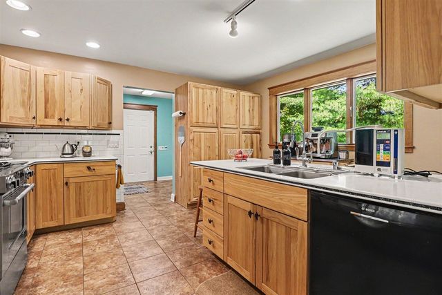 10735 Brown Lake Drive, Rockford, MI 49341
