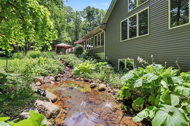 10735 Brown Lake Drive, Rockford, MI 49341