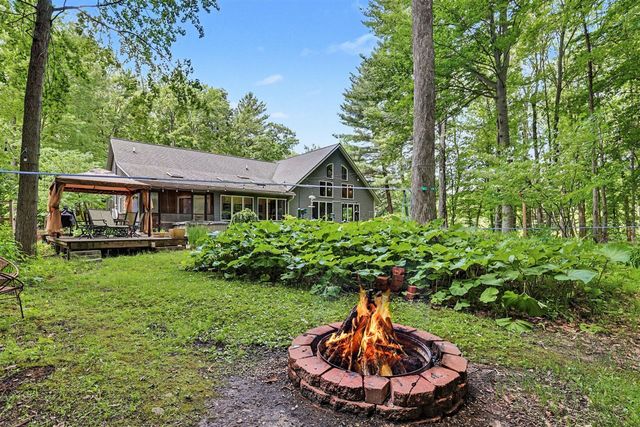 10735 Brown Lake Drive, Rockford, MI 49341