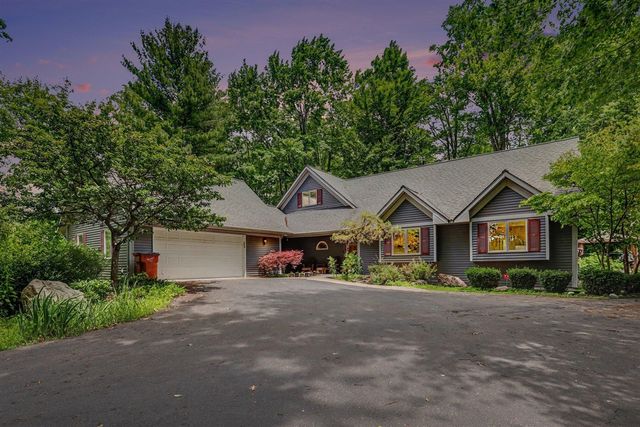 10735 Brown Lake Drive, Rockford, MI 49341