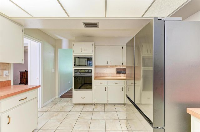 4328 LOST FOREST LANE, Sarasota, FL 34235