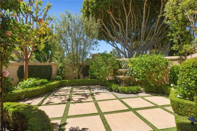 25 Lyon, Newport Coast, CA 92657
