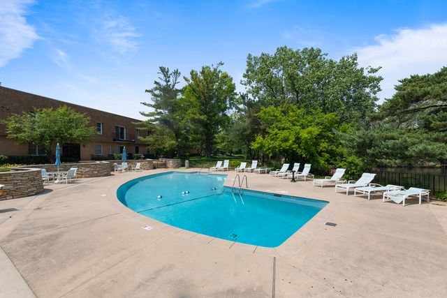 1250 Park Avenue W 421, Highland Park, IL 60035