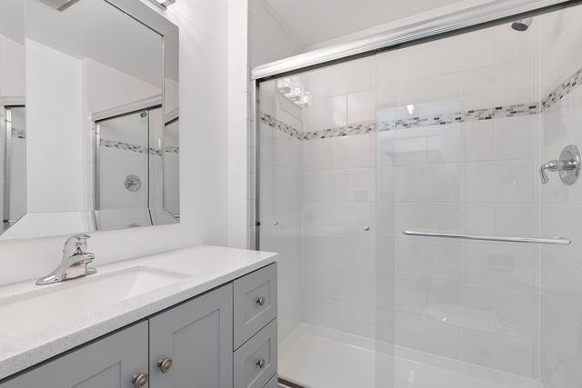 1250 Park Avenue W 421, Highland Park, IL 60035
