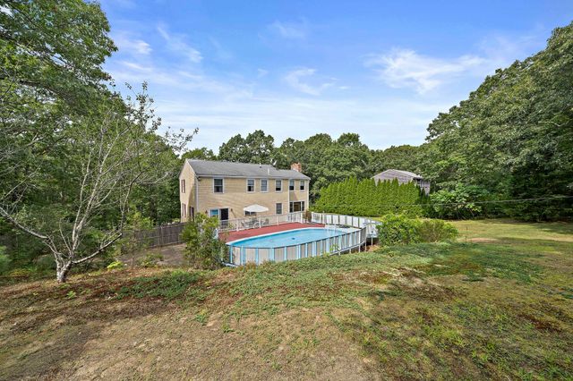 2072 State Rd, Plymouth, MA 02360